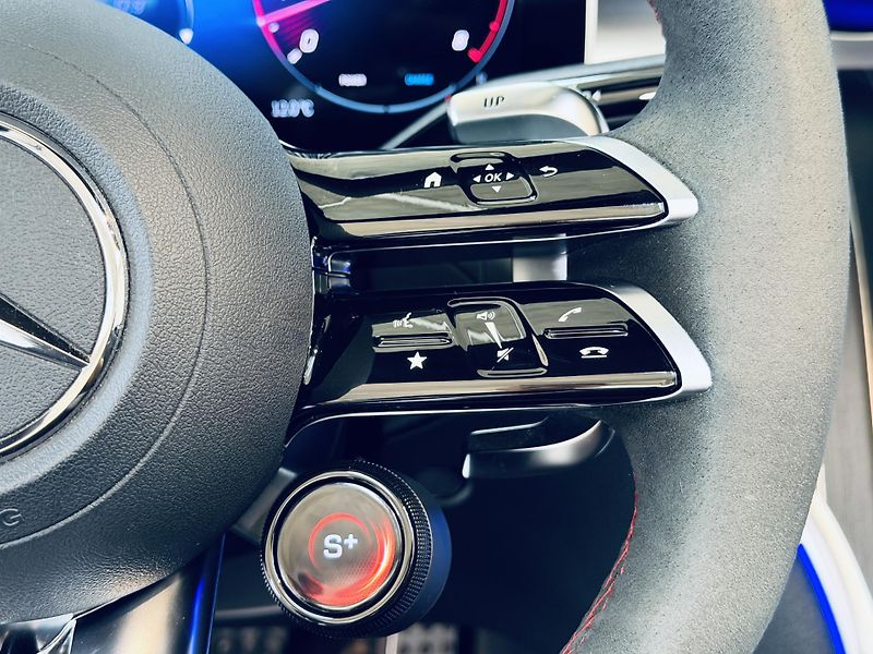 Mercedes-Benz CLE (2025) 53.AMG*4M*CABRIO*NEZ.TOP*TAŽ - fotka 22 z 41