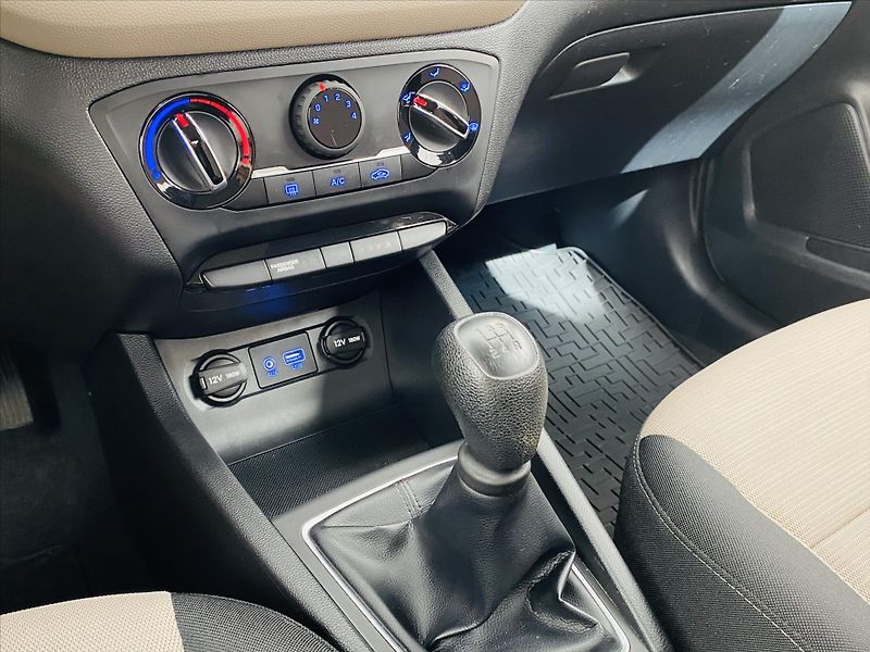 Hyundai i20 1,2 i 55kW 1.Majitel - fotka 14 z 22