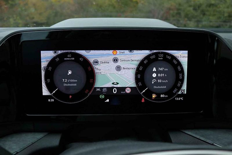 Škoda Kodiaq je u českých rodin jednoznačný favorit. Nepatří mezi nejlevnější, prostorem a praktičností však patří na špičku segmentu.