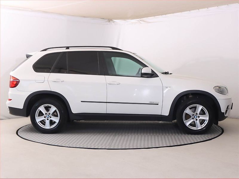 BMW X5 (2013) xDrive30d, 4X4, Automat - fotka 6 z 20