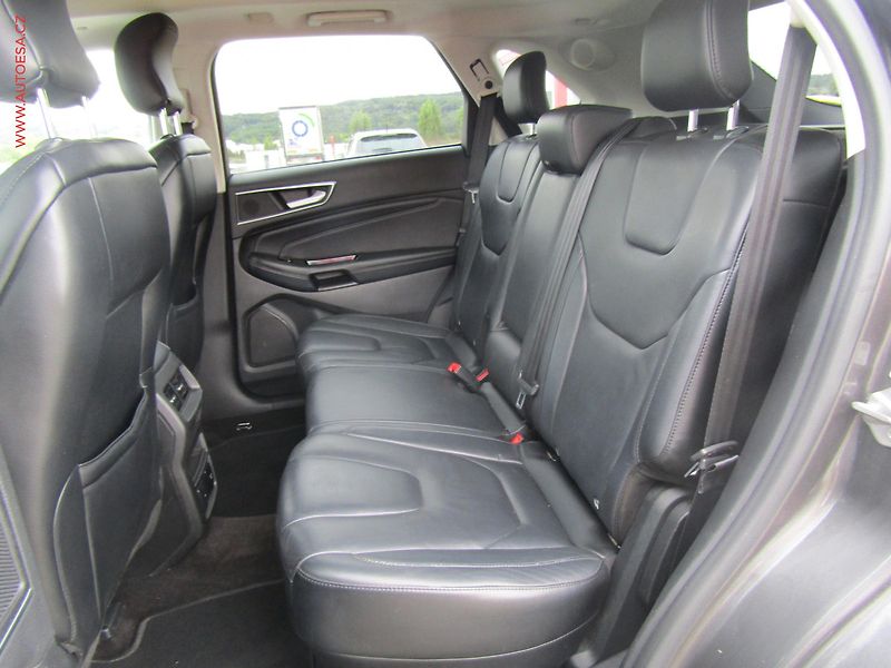 Ford Edge (2016) 2.0TDCi 4x4, Titanium, AT - fotka 9 z 22