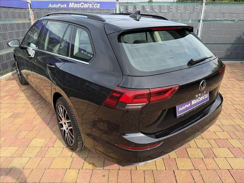 Volkswagen Golf VIII 2.0 TDI Style/Full Led/We - fotka 7 z 20
