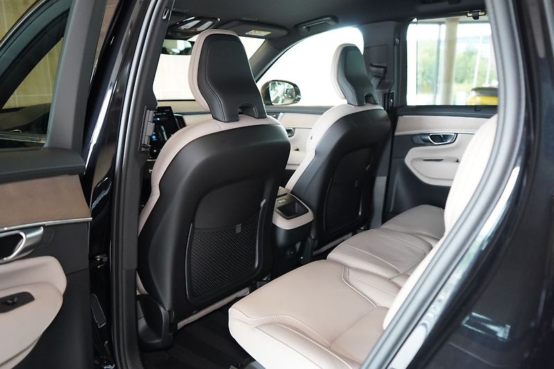 Volvo XC90 B5 PLUS Bright, Vzduch, 360° - fotka 43 z 50