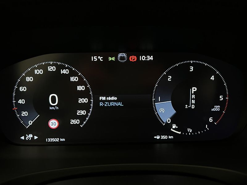 Volvo V90 CC D4 POLESTAR AWD AUT - fotka 22 z 44