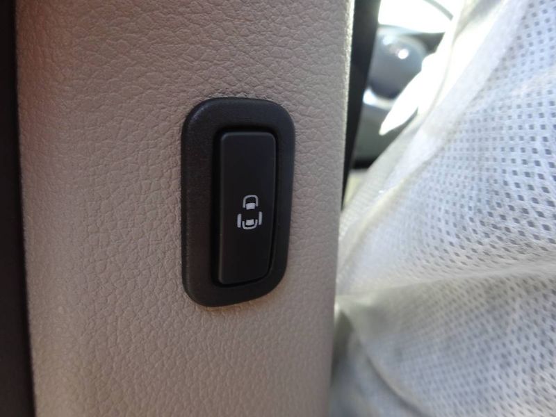 Volkswagen Multivan (2026) Life 2,0 TDI - fotka 19 z 28