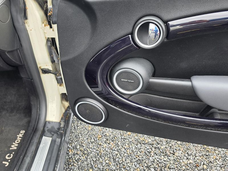 Mini Cooper S 1.6 128Kw Xenon Harman - fotka 14 z 19