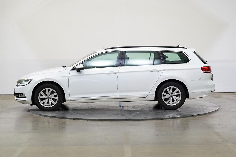 Volkswagen Passat - fotka 3 z 30