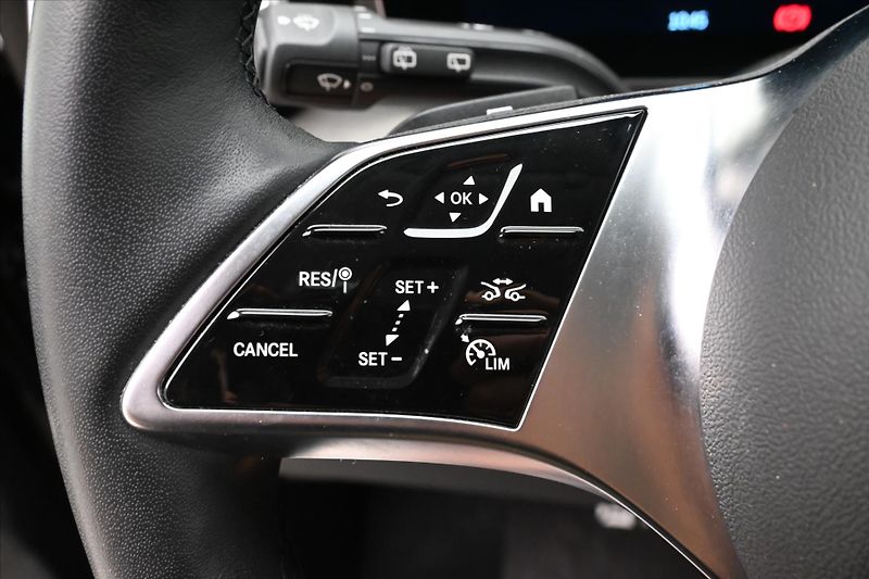 Mercedes-Benz Třídy V 2,0 300D 174kW XL Avantgarde 8 - fotka 22 z 33