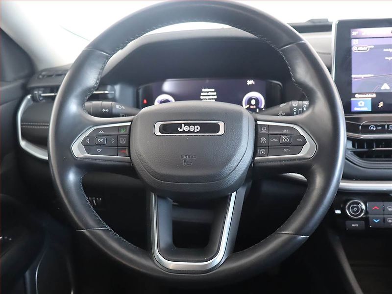 Jeep Compass (2022) 1.6 MultiJet - fotka 19 z 26
