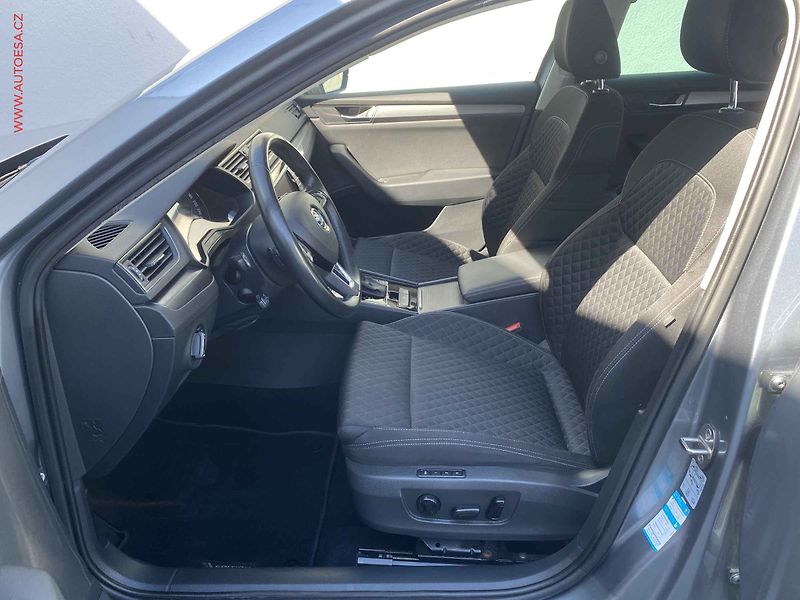 Škoda Superb (2017) 2.0 TDi, Style, DSG, bixen - fotka 9 z 20