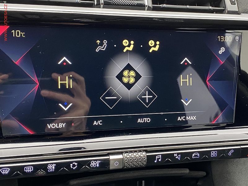 DS Automobiles DS7 Crossback (2019) 1.5 HDi, AC, LED, navi - fotka 17 z 18