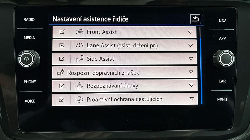 Volkswagen Tiguan Allspace 2.0 TDI DSG 4MOTION R-Line - fotka 26 z 29