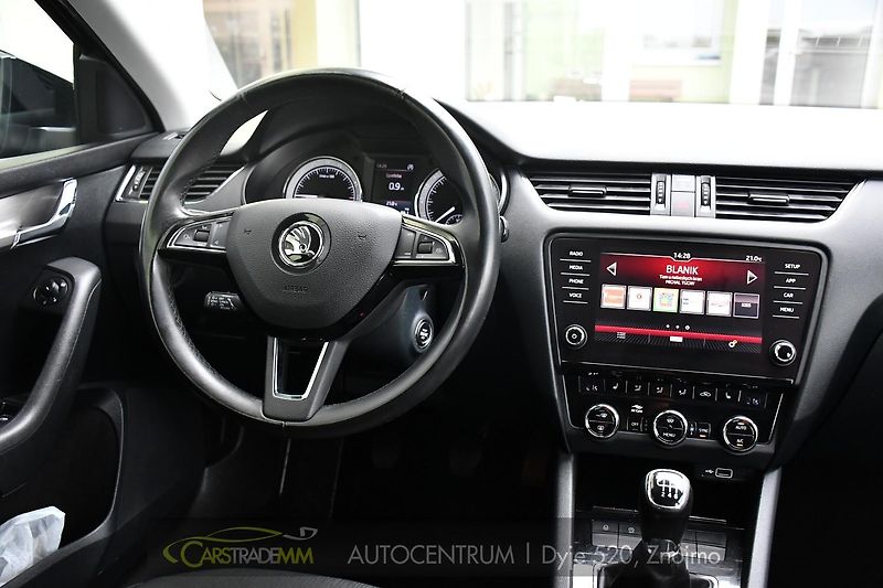 Škoda Octavia 2.0TDi STYLE EXTRA TAŽNÉ - fotka 22 z 47