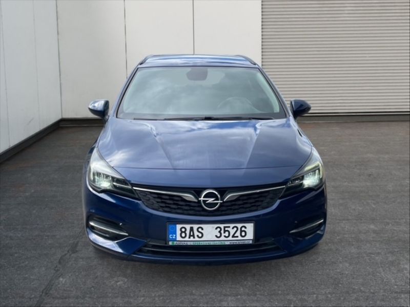 Opel Astra 1,2 T 96 Edition - fotka 2 z 11
