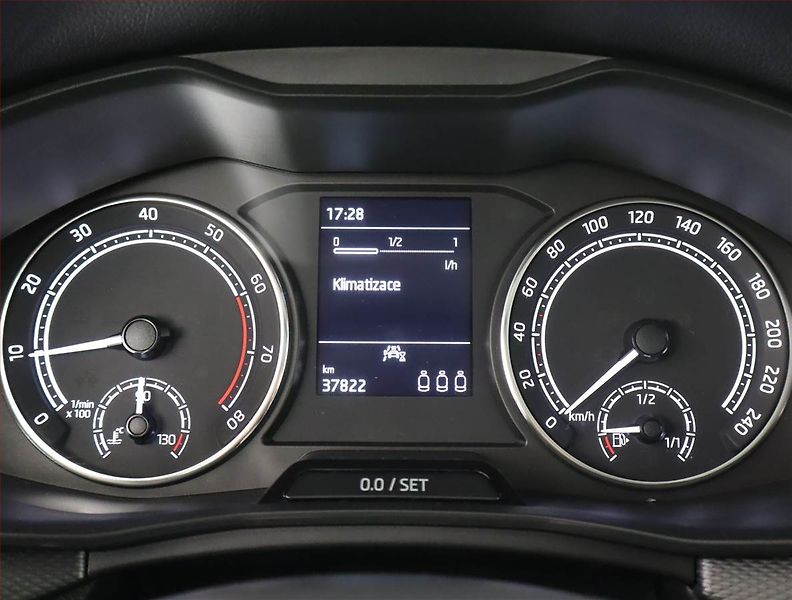 Škoda Scala (2023) Ambition 1.0 TSI, ČR,1.maj - fotka 11 z 20