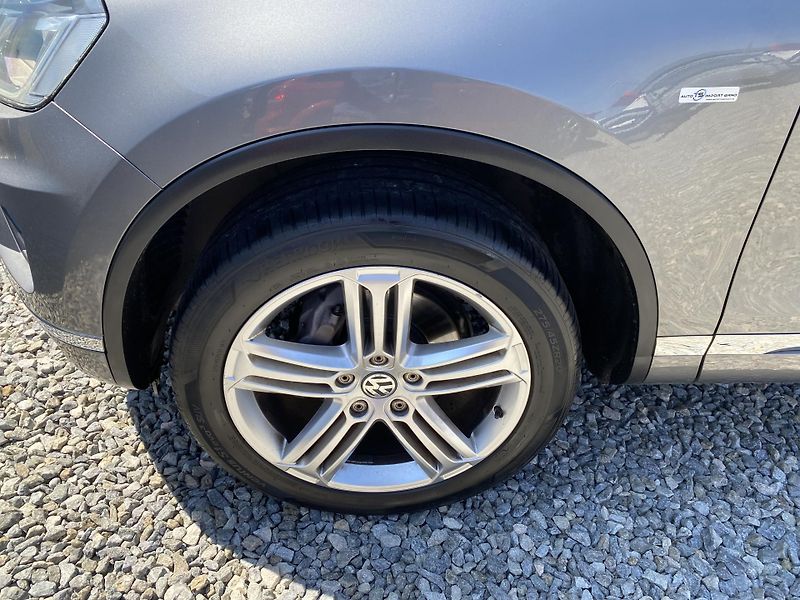 Volkswagen Touareg 3.0TDi 4x4 FL 2017 ELEGANCE 1A - fotka 18 z 176