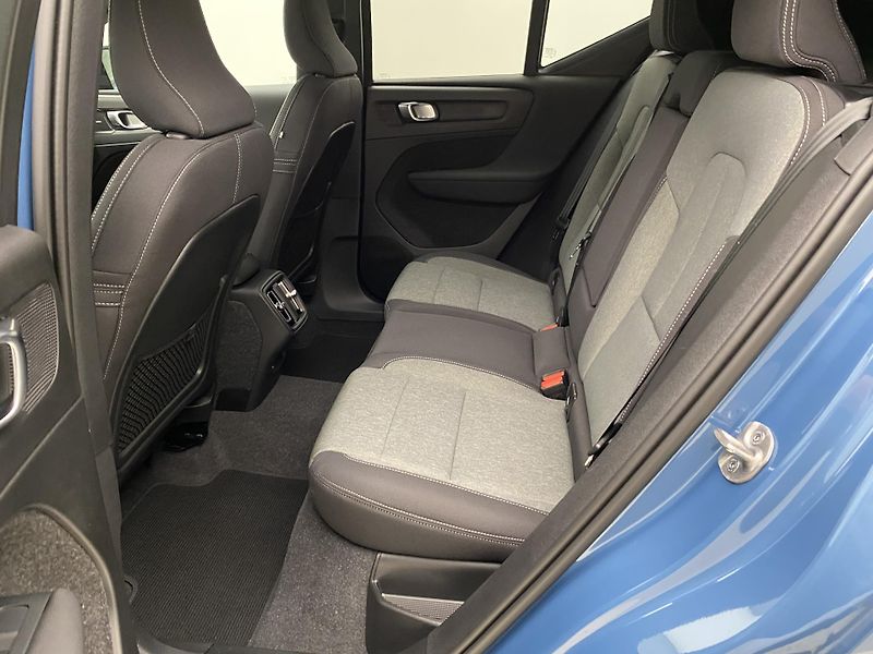 Volvo XC40 B4 DARK PLUS AUT  - fotka 5 z 56