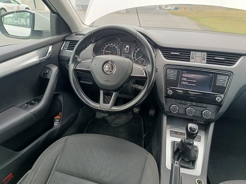 Škoda Octavia III 2.0 TDI - fotka 32 z 42