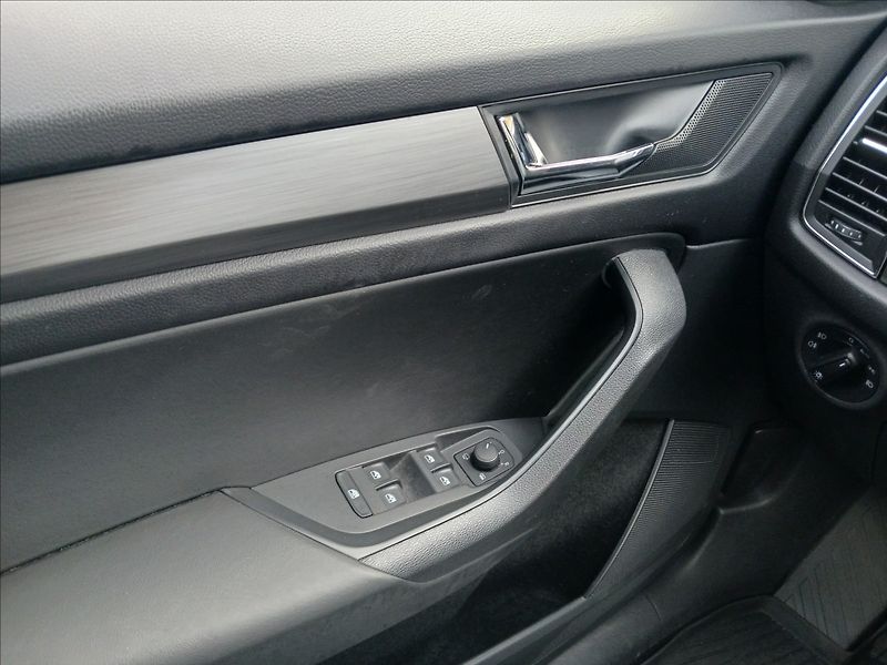 Škoda Kodiaq 2,0 TDI 4x4 AMBITION 1. maj- - fotka 19 z 24