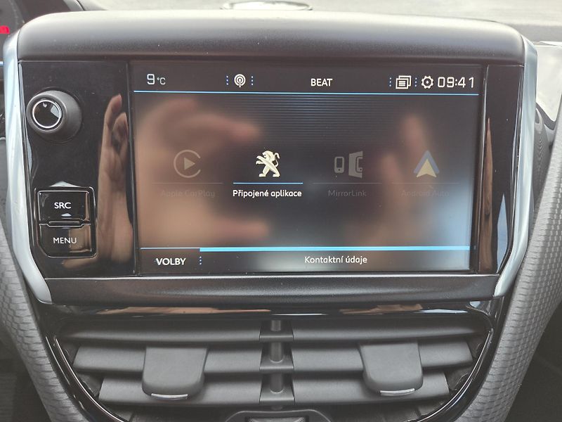 Peugeot 2008 (2017) 1.2 PT 110 ALLURE MAN5 - fotka 19 z 28