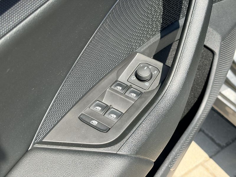 Škoda Octavia 2.0TDI STYLE VIRTUAL LED  - fotka 10 z 53