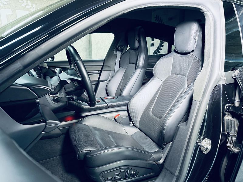 Porsche Taycan (2020) Turbo S*KERAMIKY*CARBON*BURME* - fotka 18 z 35