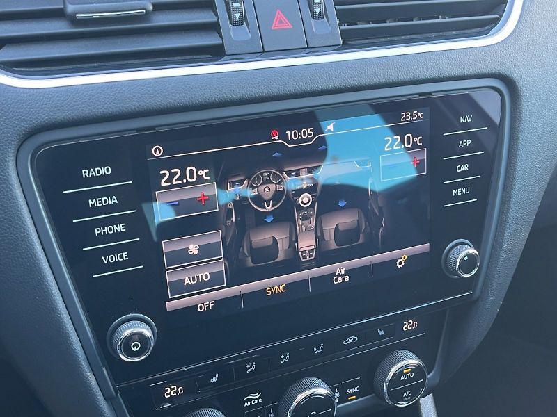 Škoda Octavia (2018) 1.5 TSI 110kW Style Plus combi - fotka 16 z 30