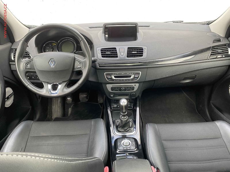 Renault Mégane (2014) 1.5 dCi, BOSE Edition, panor - fotka 8 z 19