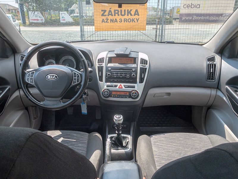 Kia Ceed (2007) ČR 12/07 1.4i 80KW - fotka 11 z 40