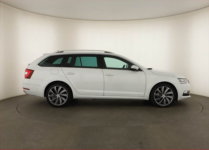 Škoda Octavia (2019) 2.0 TDI, Serv.kniha, Kůže - fotka 6 z 19
