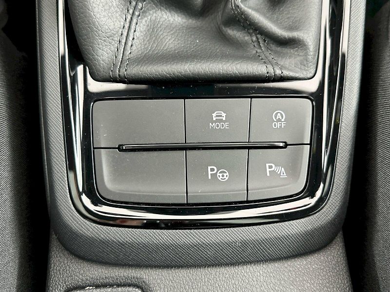 Škoda Scala (2025) DSG 1.0TSI 85kW Monte Carlo - fotka 24 z 33