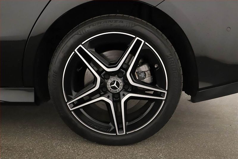 Mercedes-Benz CLA (2023) AMG Paket 250 e - fotka 11 z 29