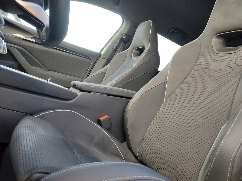 Škoda Superb (2025) Combi SportLine 2,0 Tdi 142 Kw - fotka 28 z 45
