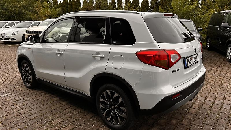 Suzuki Vitara 1.6i Automat - fotka 5 z 17