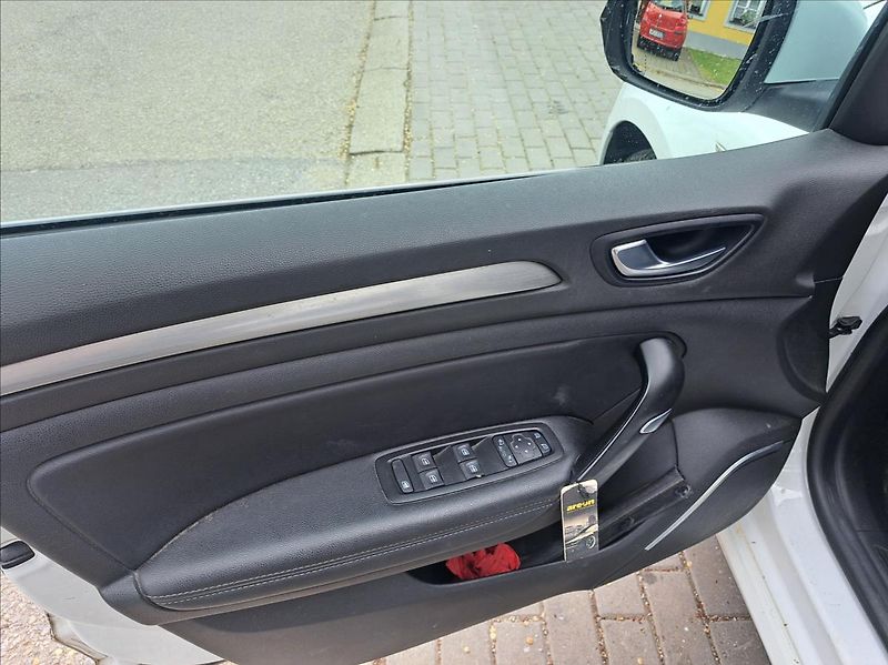 Renault Mégane 1,6 i LPG - fotka 15 z 37