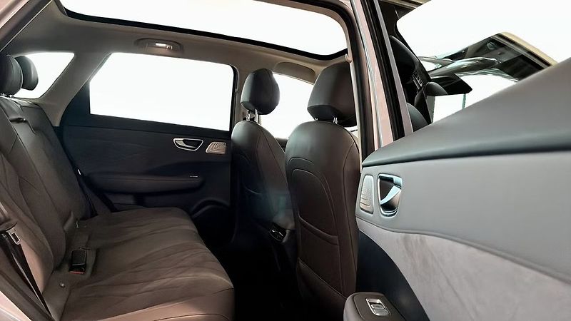 MG Ostatní (2026) S6 EV, Luxury AWD, TOP CENA - fotka 10 z 11