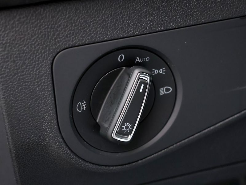 Volkswagen Tiguan 1.4 TSI 110kW LED Navi 1.Maj. - fotka 14 z 29