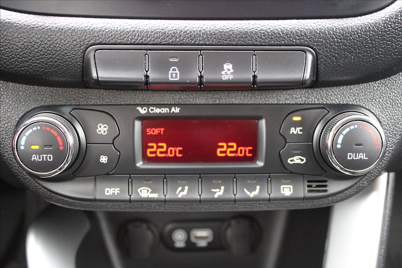 Kia Ceed 1,6 CRDi  ČR,COMFORT PLUS - fotka 20 z 31
