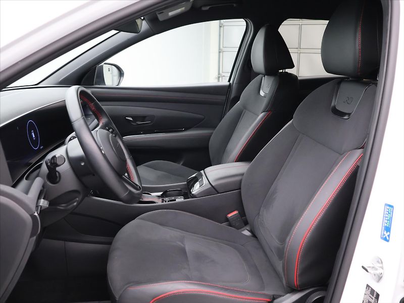 Hyundai Tucson 1,6 T-GDI MHEV 118kW N Line CZ - fotka 12 z 36