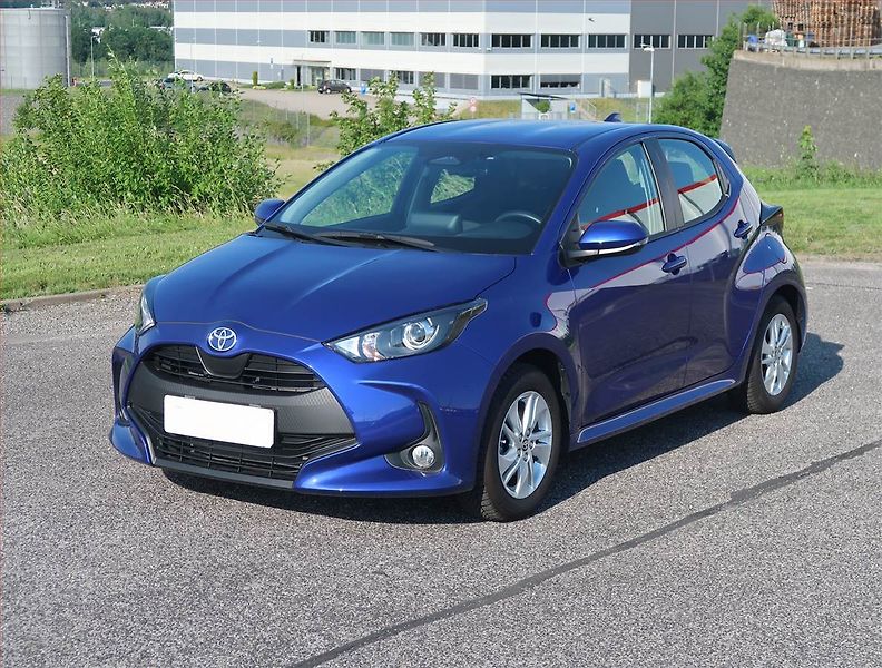 Toyota Yaris (2024) 1.5 VVT-i Hybrid - fotka 2 z 14