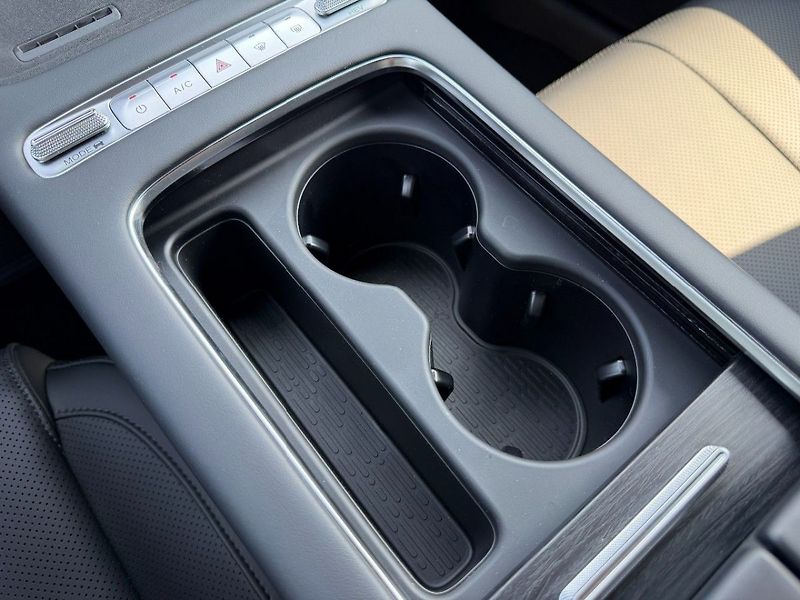 Omoda 7 1.5 Luxury, PHEV, AT, ZADÁNO - fotka 27 z 34
