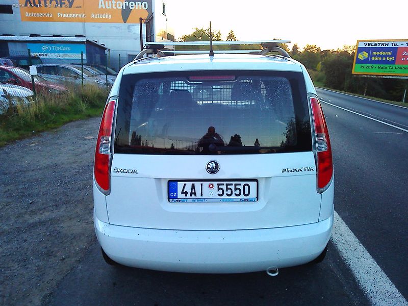 Škoda Praktik 1.2TSi, 63 kW, klima, nová STK - fotka 4 z 22