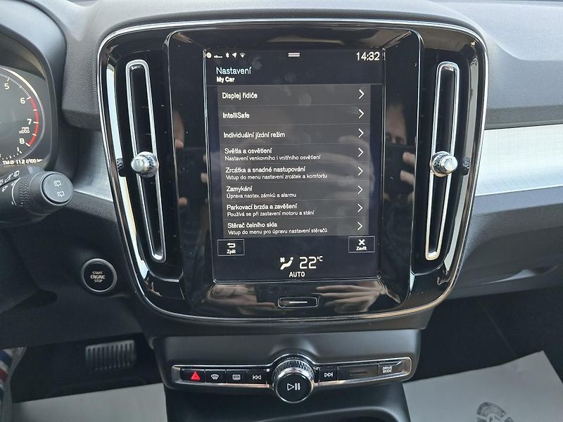 Volvo XC40 - fotka 34 z 43