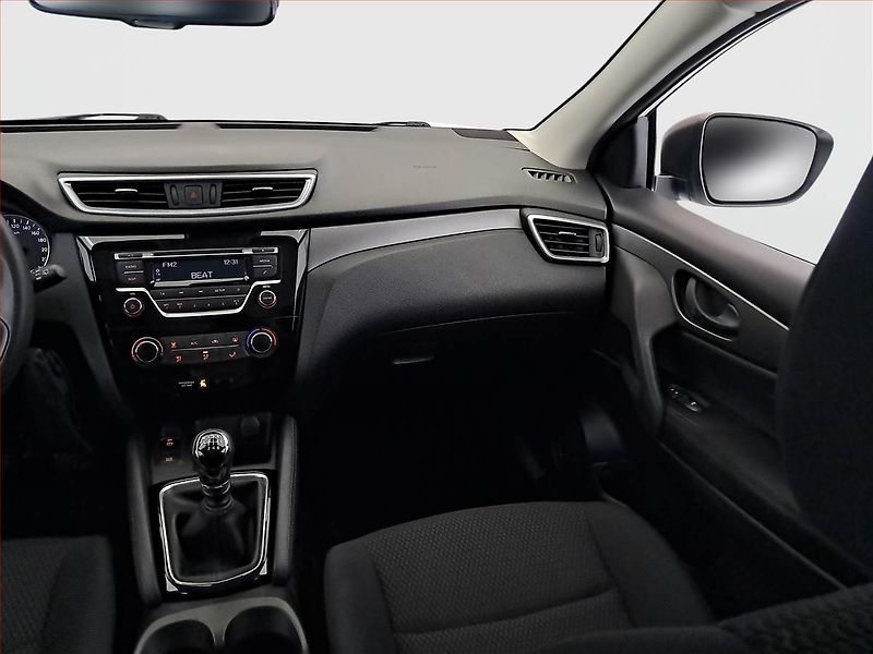 Nissan Qashqai (2018) 1.2 DIG-T, Serv.kniha - fotka 8 z 18