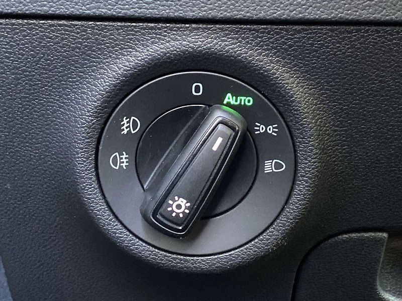 Škoda Karoq (2024) 1.5 TSI Selection - fotka 19 z 34