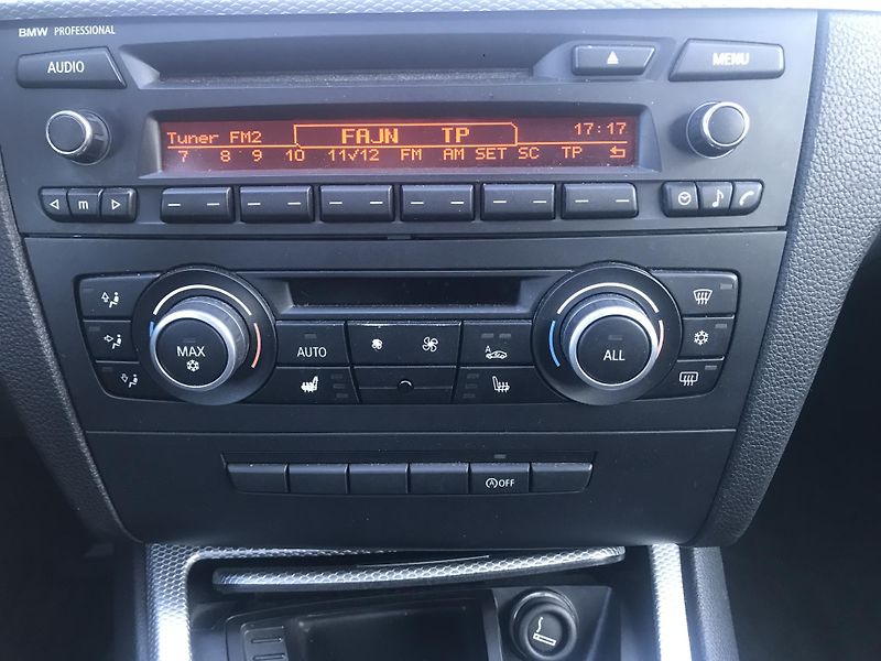 BMW Řada 1 118 105 KW,M-PAKET,MAN,XENON - fotka 11 z 14