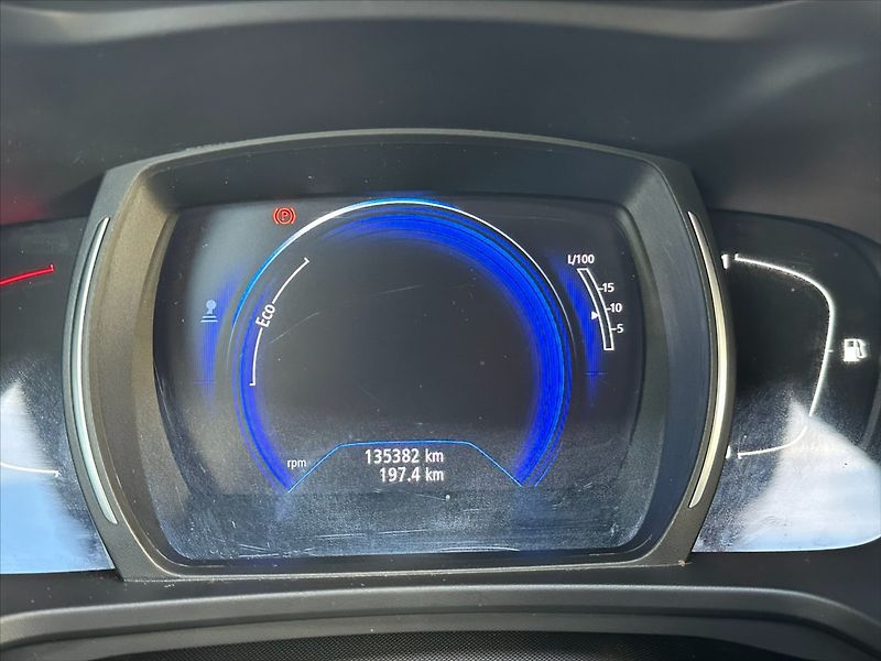 Renault Kadjar 1,2 TCe 96KW-CZ-SERVIS!! - fotka 21 z 39
