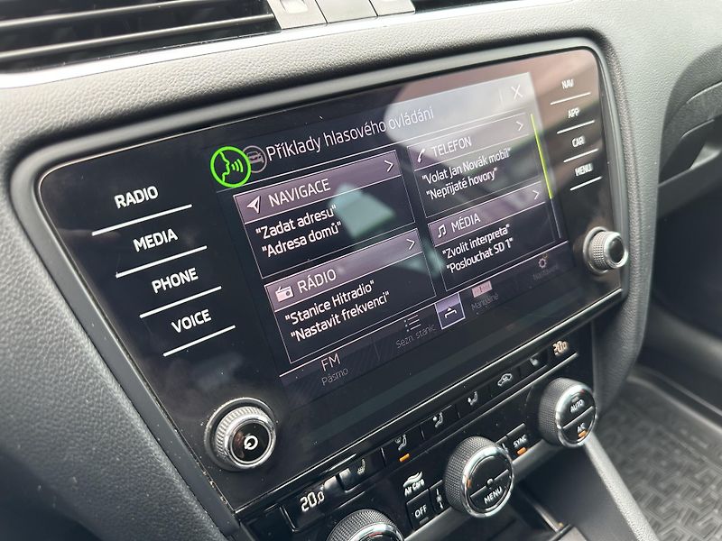 Škoda Octavia Combi 2.0 TDI DSG 4X4 Scout - fotka 15 z 29