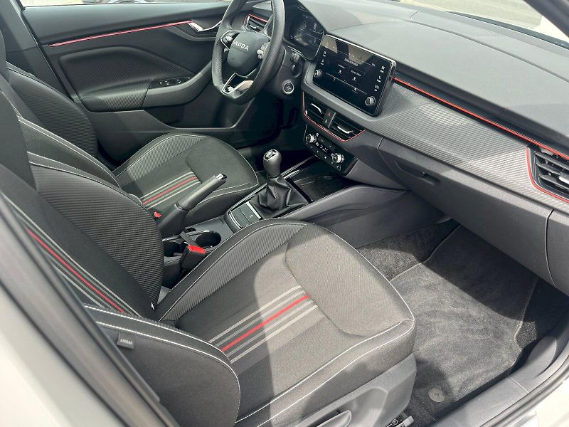 Škoda Scala (2025) Monte Carlo 1.0TSi 85kW 6°manu - fotka 17 z 29