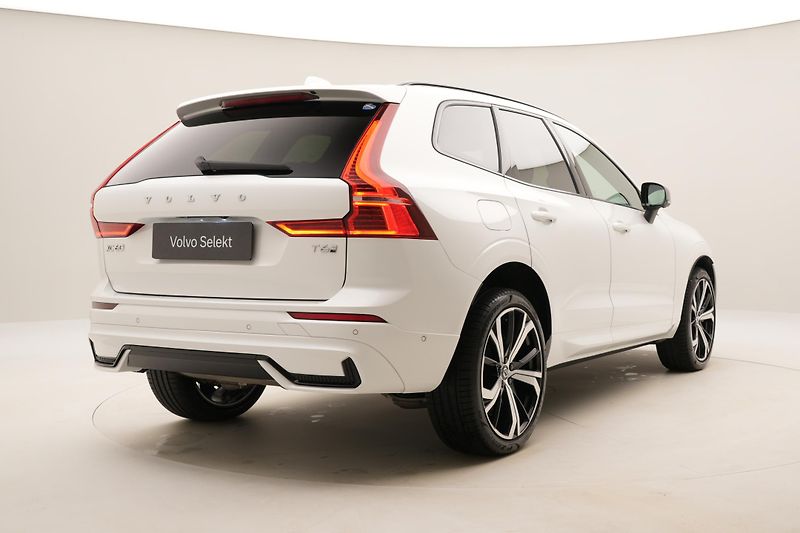 Volvo XC60 T6 AWD RECHARGE DARK PLUS AUT - fotka 13 z 63